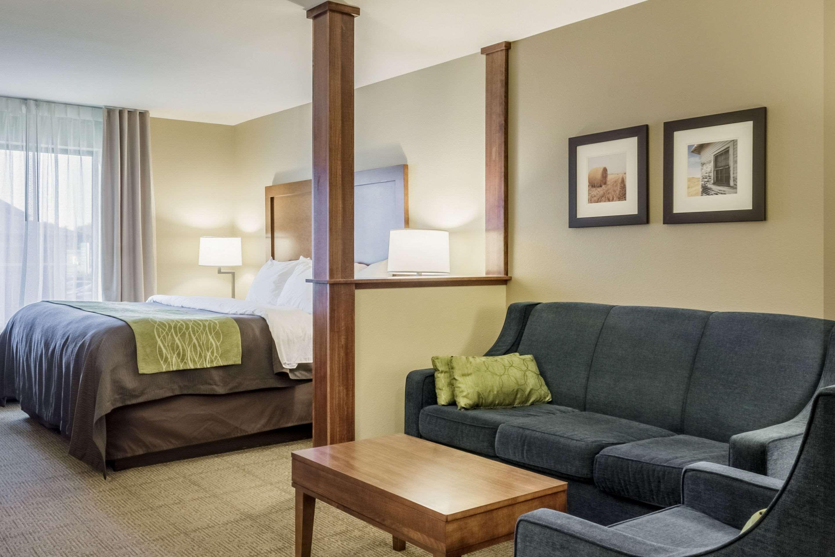 Comfort Inn & Suites Avera Southwest Sioux Falls Exterior photo